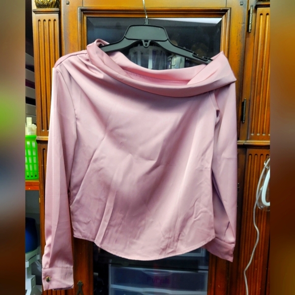 Schein Pink Long Sleeve Blouse On Shoulder Neckline Shiny XS - Picture 1 of 3